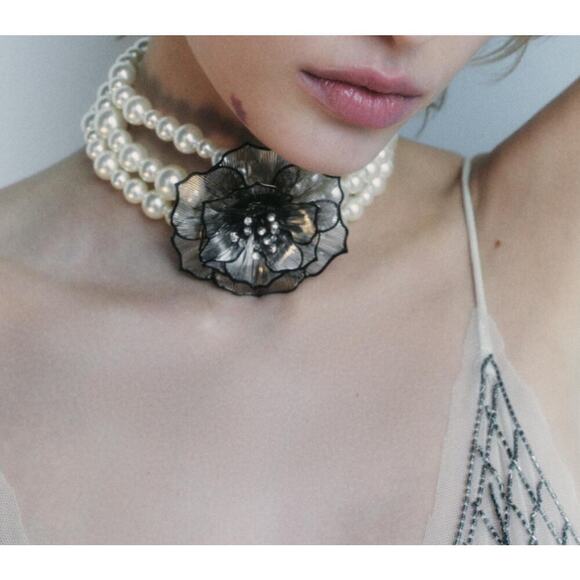 Nwt- Zara SHIMMERY FLORAL PEARL NECKLACE-matching bracelet available - Picture 1 of 4